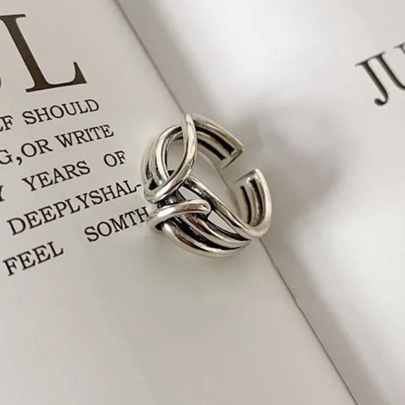 NEW 925 Sterling Silver Open Knot Ring Resizable - Picture 1 of 12